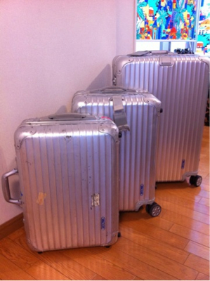 RIMOWA三兄弟に