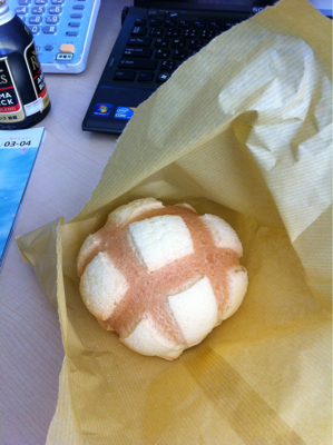 焼きたてメロンパン