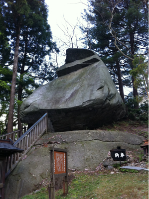盛岡中丸の桜山神社