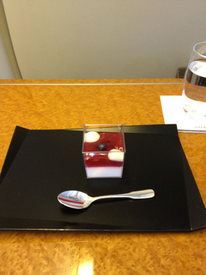 関空上空12,000mな昼ごはん