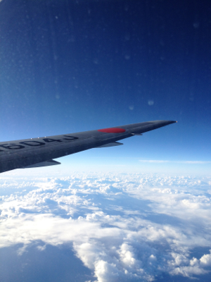 太平洋上空ホノルル国際空港まであと40分