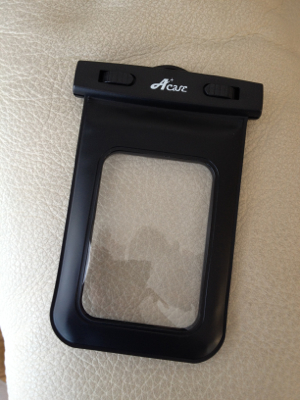 今日のスマホGoods"防水カバーと液晶保護シール" 今日のスマホGoods"防水カバーと液晶保護シール"
